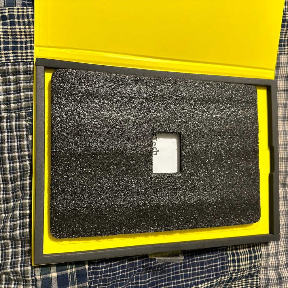 Tempered Glass Screen Protector - Picture 2 of 4